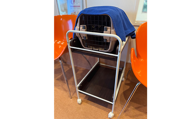 キャリーケースを置く専用台